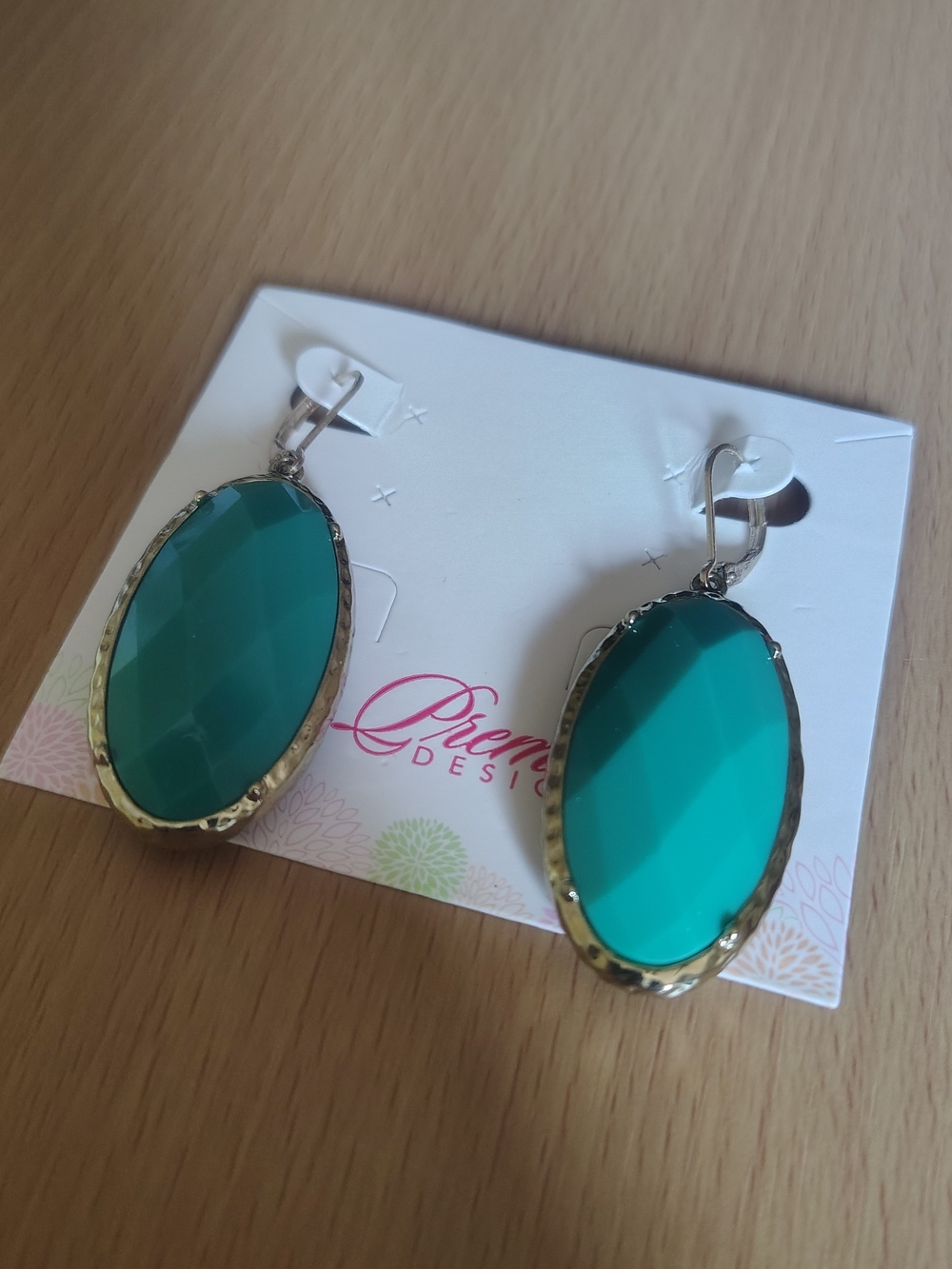 Premier Designs Teal Faceted Oval Dangle Earrings